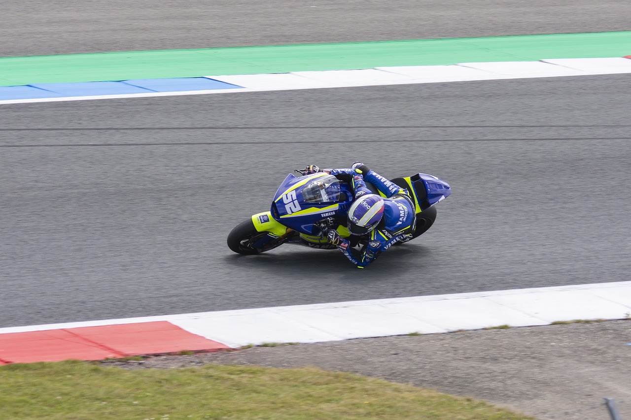 让我们拭目 让我们拭目